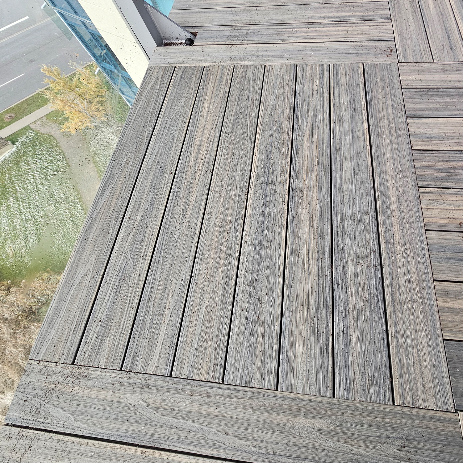 Choosing the Right Deck Tiles