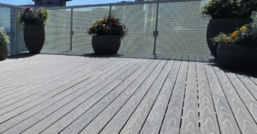 Using deck tiles on rooftop terraces
