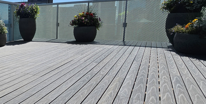 Using deck tiles on rooftop terraces